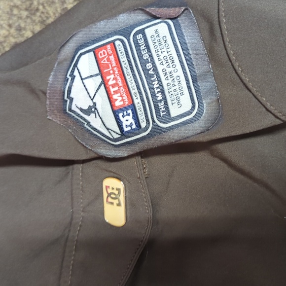 DC men's XL snowboard jacket - Picture 2 of 4